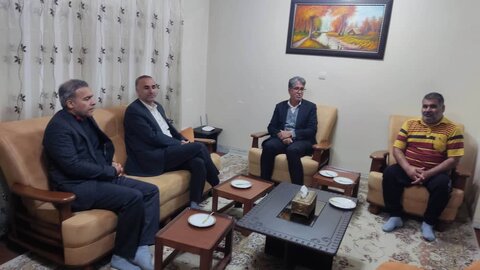 عیادت سرپرست بهزیستی فارس از همکار واحد پشتیبانی و خدمات