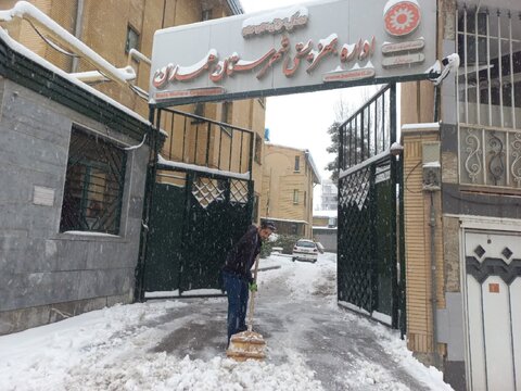 اولین روز برفی پاییزی در قاب بهزیستی استان همدان