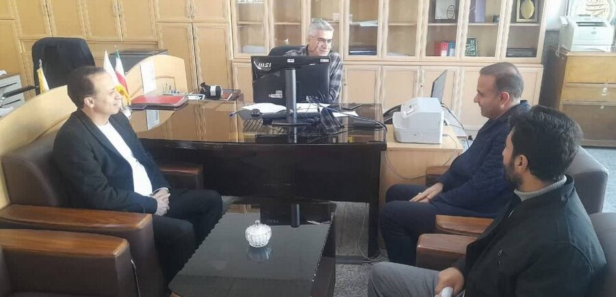 دیدار رئیس اداره بهزیستی با رئیس بانک ملی اشنویه در خصوص تسهیلات اشتغالزایی