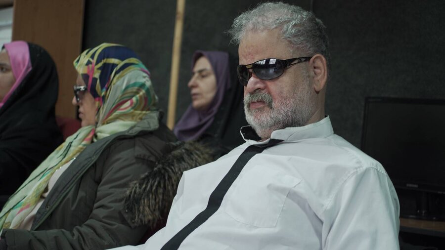 جلسه کاربست هوش مصنوعی در زندگی رو مره افراد با آسیب بینایی