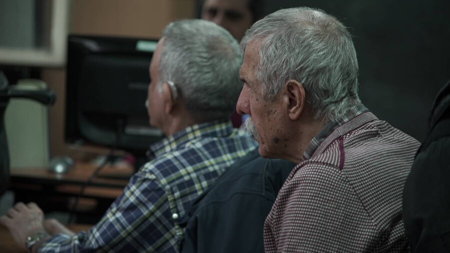 جلسه کاربست هوش مصنوعی در زندگی رو مره افراد با آسیب بینایی