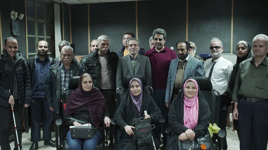 جلسه کاربست هوش مصنوعی در زندگی رو مره افراد با آسیب بینایی