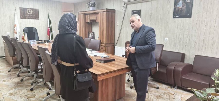 شهریار | ملاقات چهره به چهره سرپرست بهزیستی شهرستان با مراجعین بهبود ارتباطات و رسیدگی به مشکلات راهبردی