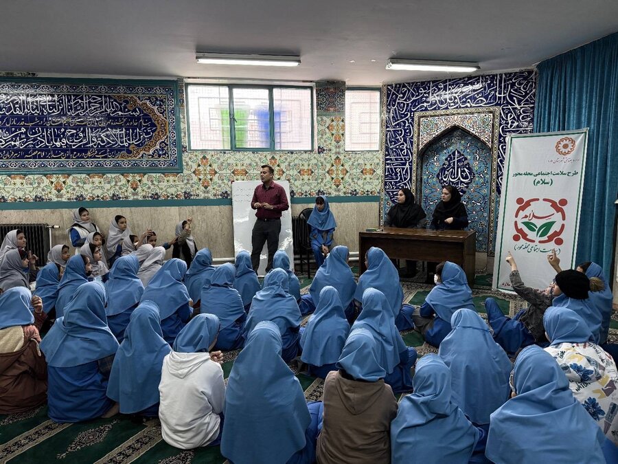 ملارد | برگزاری جلسات مشاوره گروهی بهزیستی با محور پیشگیری از آسیب‌های نوپدید در مدارس