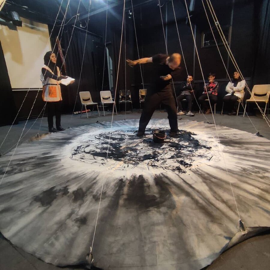 آذر-شرقی-تئاتر