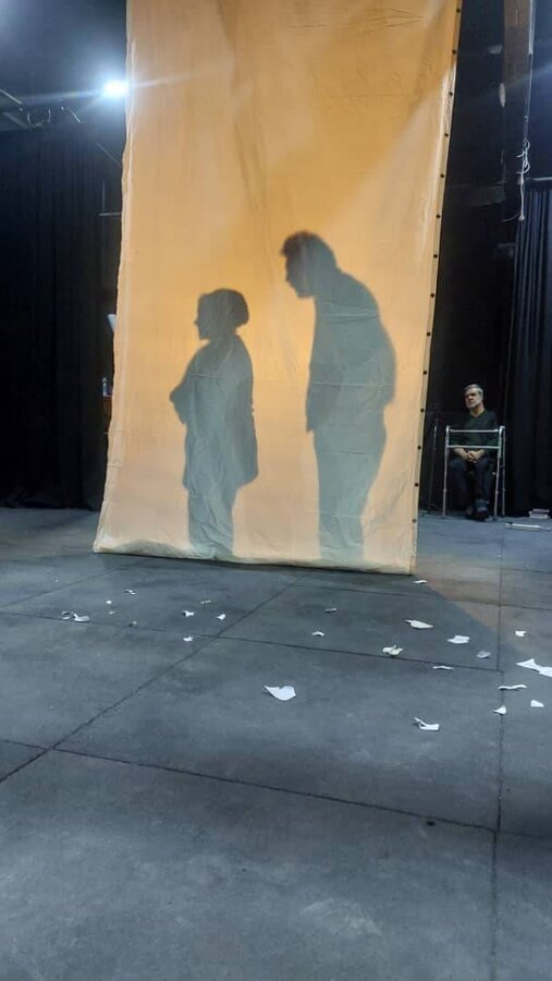 آذر-شرقی-تئاتر