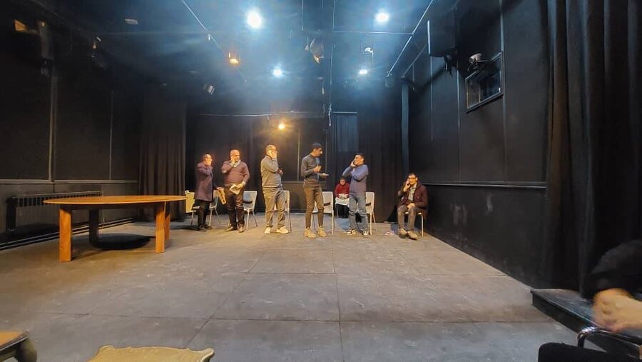 آذر-شرقی-تئاتر