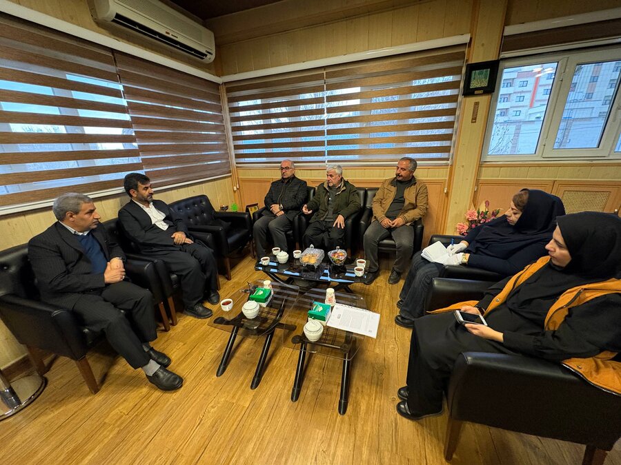 بررسی راهکارهای توسعه همکاری‌های اجتماعی در نشست خانه خیرین و بهزیستی کردستان 