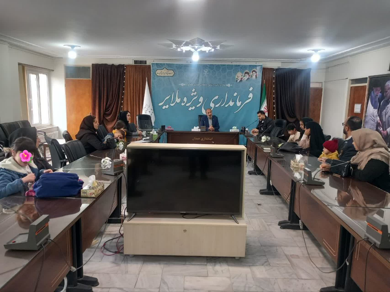 ملاقات والدین کودکان دارای اوتیسم با فرماندار ملایر با محور بررسی مطالبات