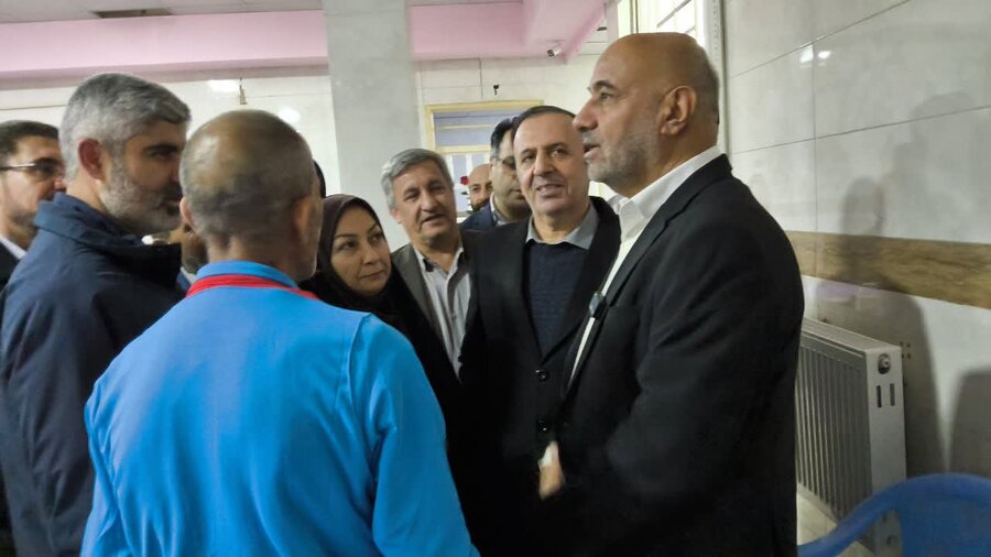 وزیر تعاون، کار و رفاه اجتماعی از موسسه خیریه شهید رجایی تاکستان بازدید کرد