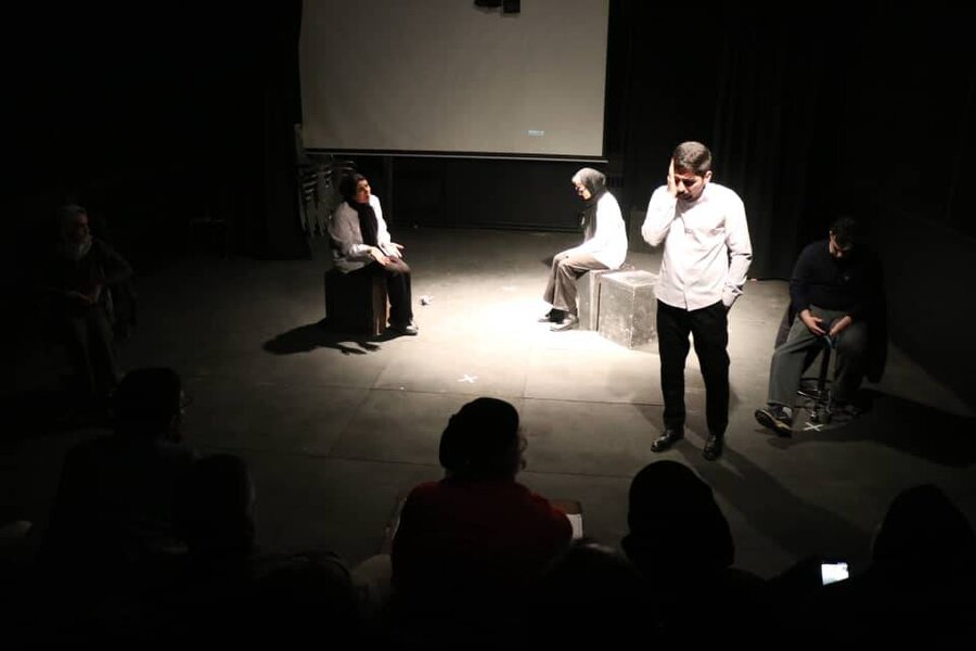 ادامه بازبینی آثار هشتمین جشنواره تئاتر افراد دارای معلولیت «طلوع» در استان آذربایجان شرقی