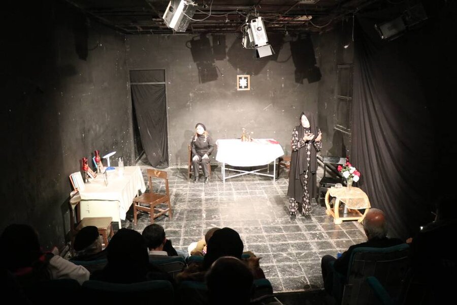 بازبینی آثار نمایشی استان میزبان انجام شد