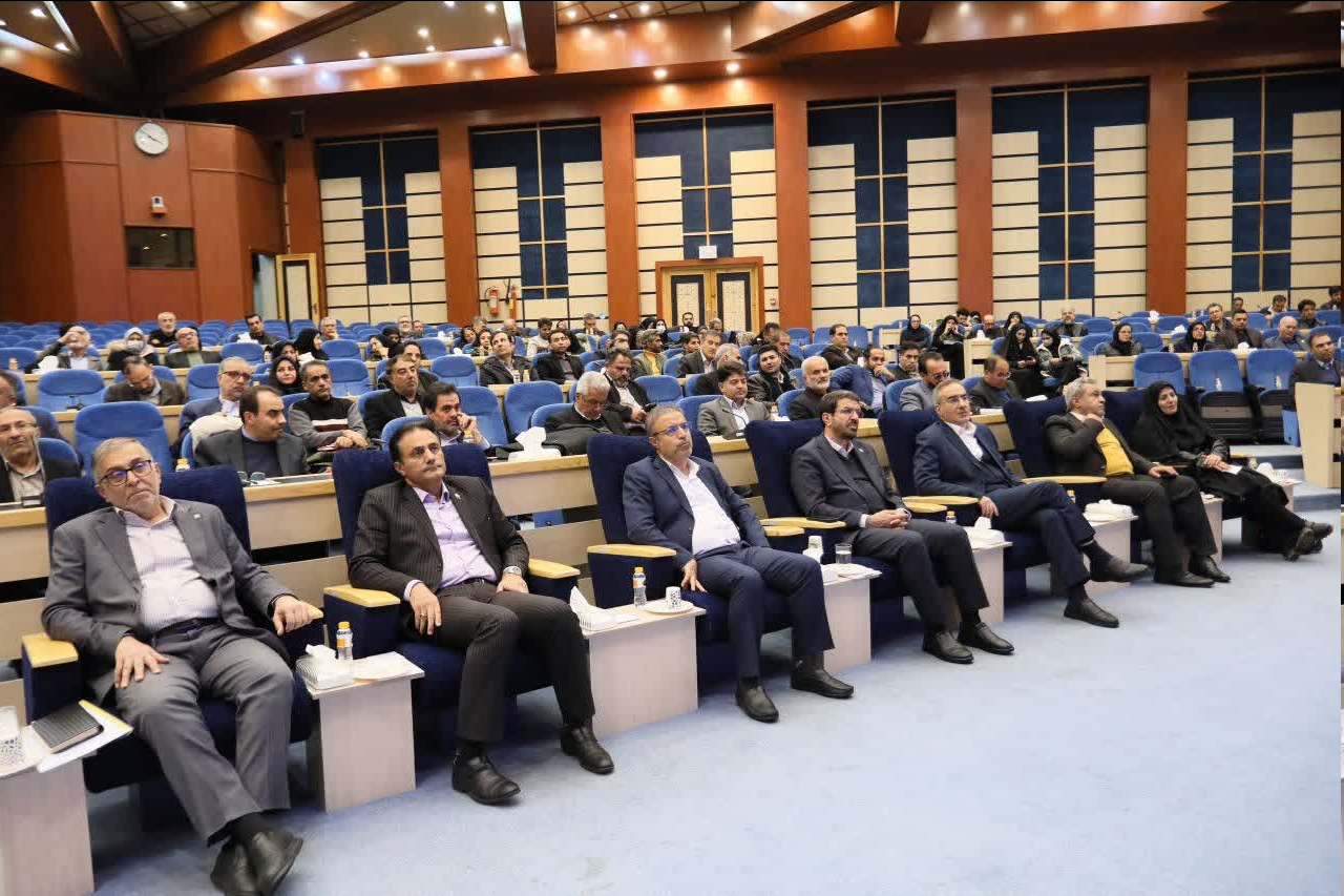 رسانه ها در تبیین درست، امیدآفرینی و نقد مسئولانه وارد کار شوند