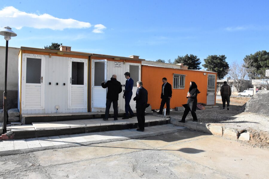 چمن مصنوعی مرکز ادبیان