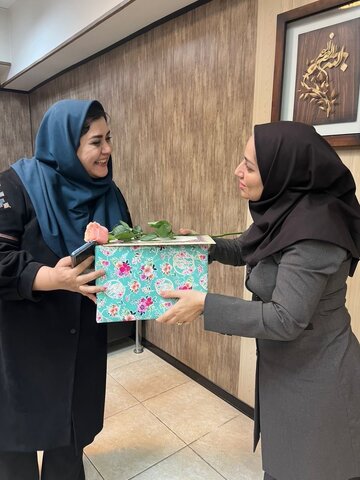 شمیرانات | تقدیر مدیر بهزیستی از برگزیدگان "جشنواره آش "بانوان شاغل بهزیستی شهرستان