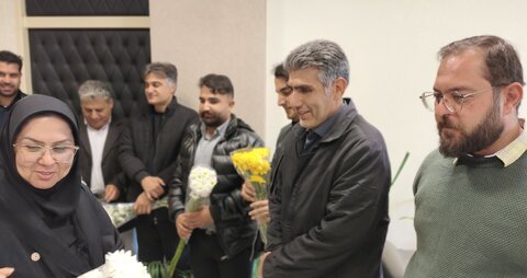 گزارش تصویری / تقدیرمدیرکل از تلاش های همکاران نقلیه بهزیستی استان اصفهان