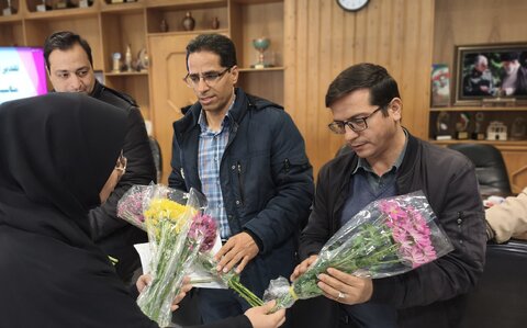 گزارش تصویری / تقدیرمدیرکل از تلاش های همکاران نقلیه بهزیستی استان اصفهان