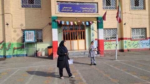 بازدید میدانی از مدارس شهرستان نظرآباد با هدف بررسی وضعیت مناسب‌سازی فضاهای آموزشی