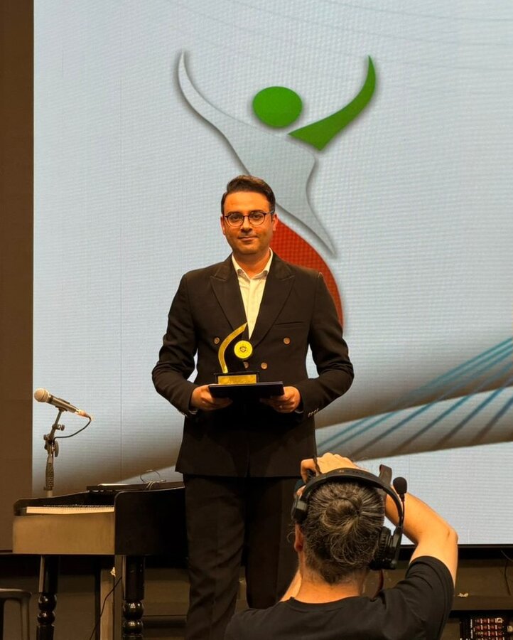 فیزیوتراپیست مرکز توانبخشی آموزشی تلفیقی بشاگرد، فیزیوتراپیست نمونه کشور شد