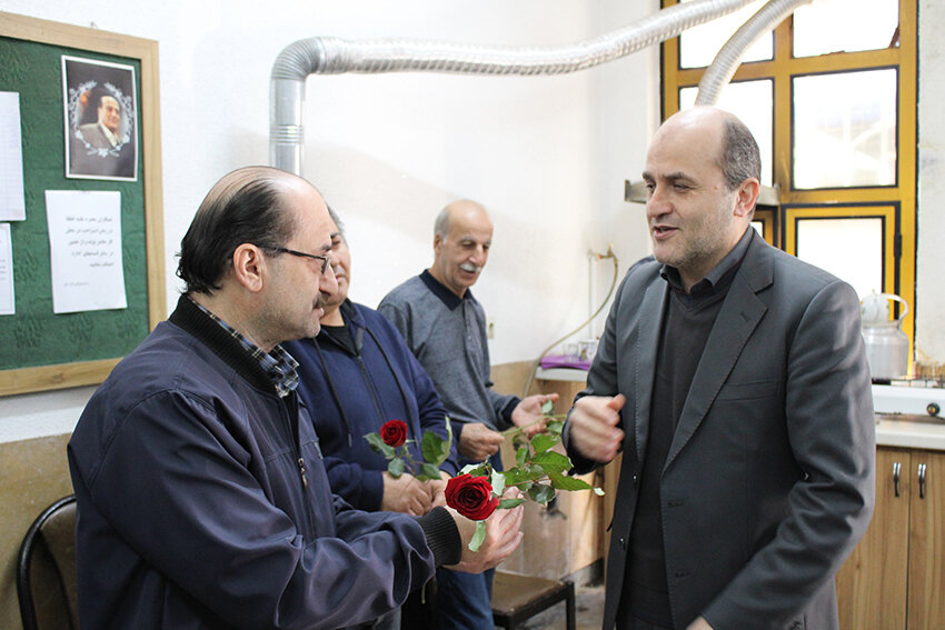 مدیرکل بهزیستی گیلان از همکاران حوزه حمل و نقل بهزیستی گیلان تقدیر کرد