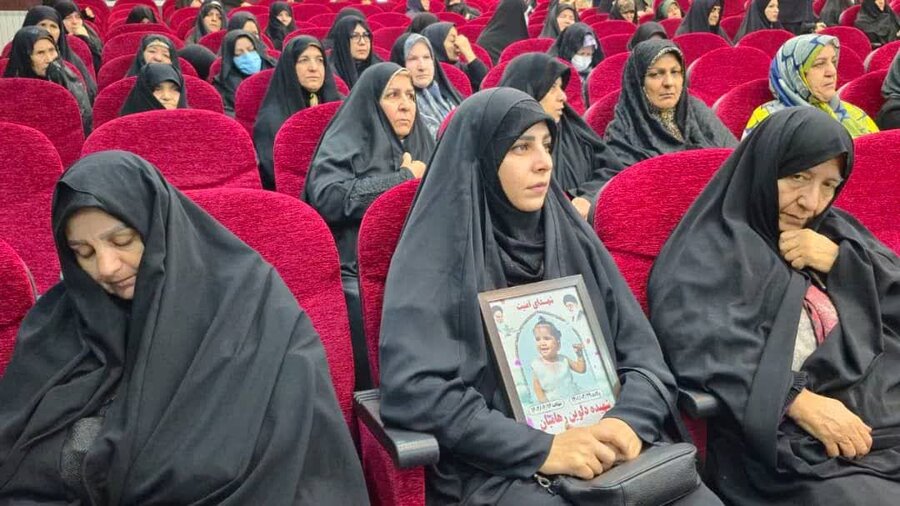 پاکدشت | خانواده‌های شهدا، ستون‌های استوار امنیت و آرامش کشور