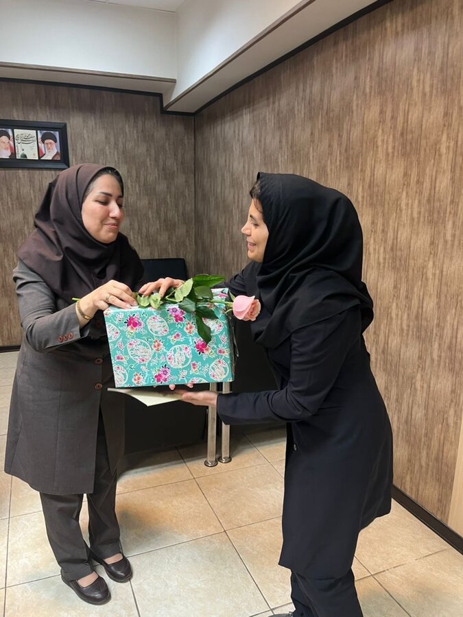 شمیرانات | تقدیر مدیر بهزیستی از برگزیدگان "جشنواره آش "بانوان شاغل بهزیستی شهرستان