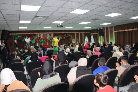 گزارش تصویری اجشن شب یلدای کودکان کار و خیابان