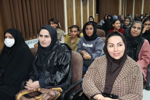 گزارش تصویری اجشن شب یلدای کودکان کار و خیابان