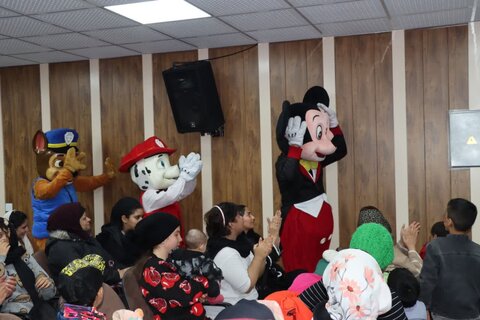 گزارش تصویری اجشن شب یلدای کودکان کار و خیابان