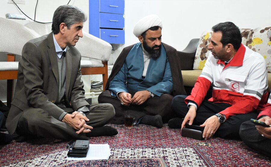 رفتن به پیشواز یلدا با حضور امام جمعه