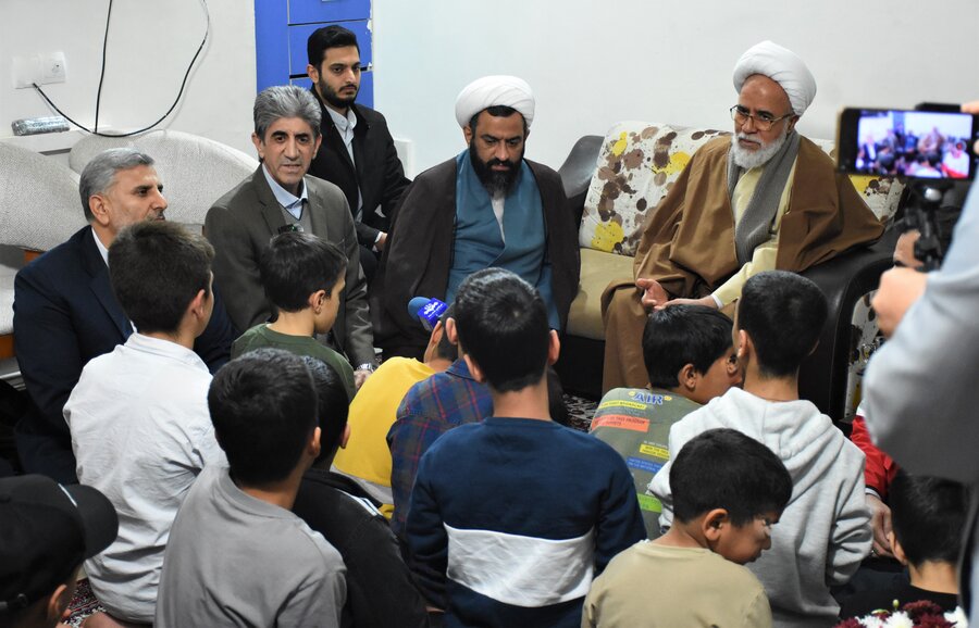 رفتن به پیشواز یلدا با حضور امام جمعه