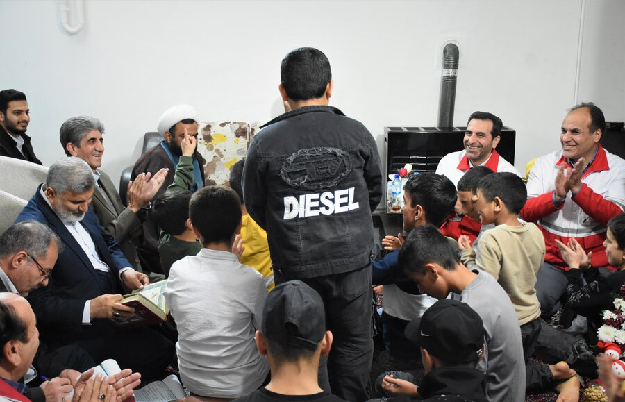 رفتن به پیشواز یلدا با حضور امام جمعه