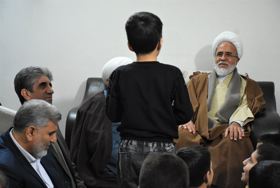 رفتن به پیشواز یلدا با حضور امام جمعه