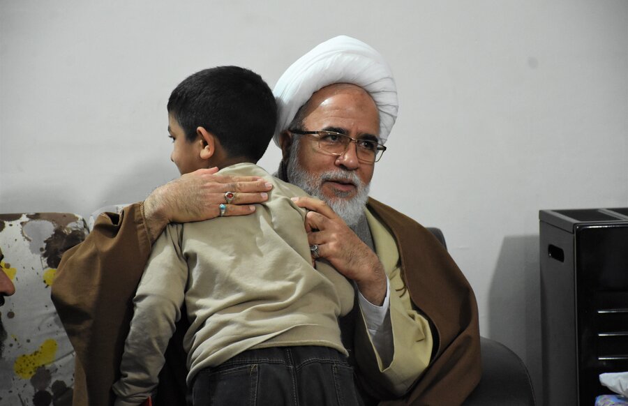 رفتن به پیشواز یلدا با حضور امام جمعه