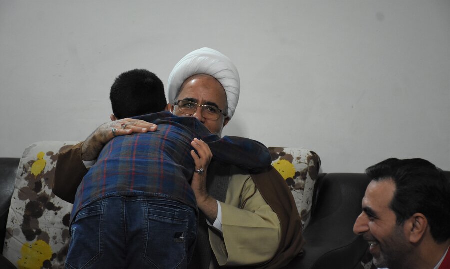 رفتن به پیشواز یلدا با حضور امام جمعه