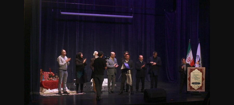 علیرضا محمدی نشان بین‌المللی نوروز را دریافت کرد