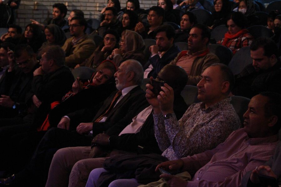 علیرضا محمدی نشان بین‌المللی نوروز را دریافت کرد