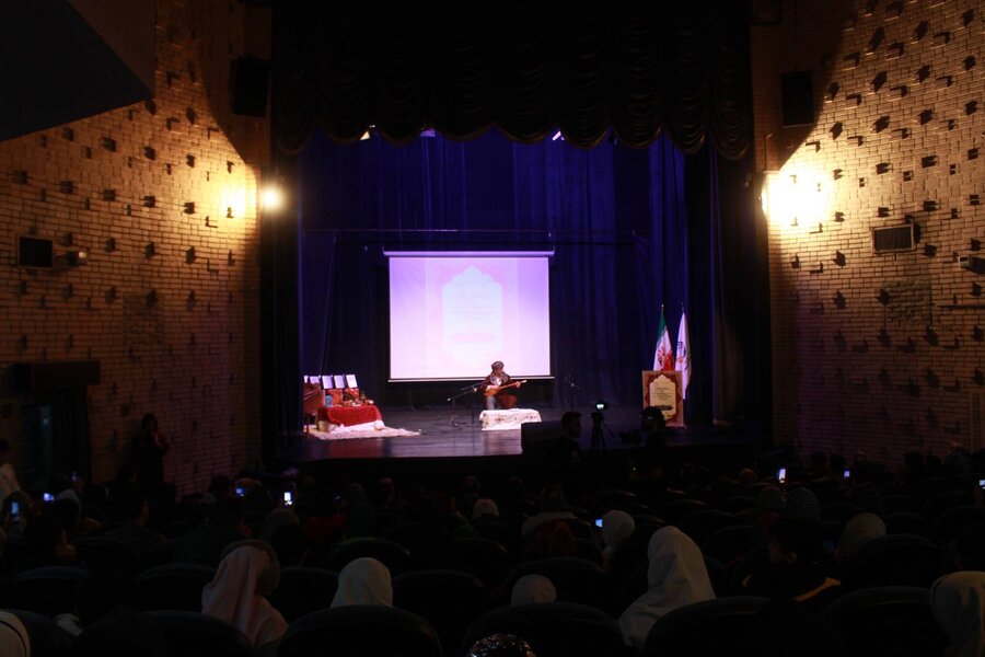 علیرضا محمدی نشان بین‌المللی نوروز را دریافت کرد