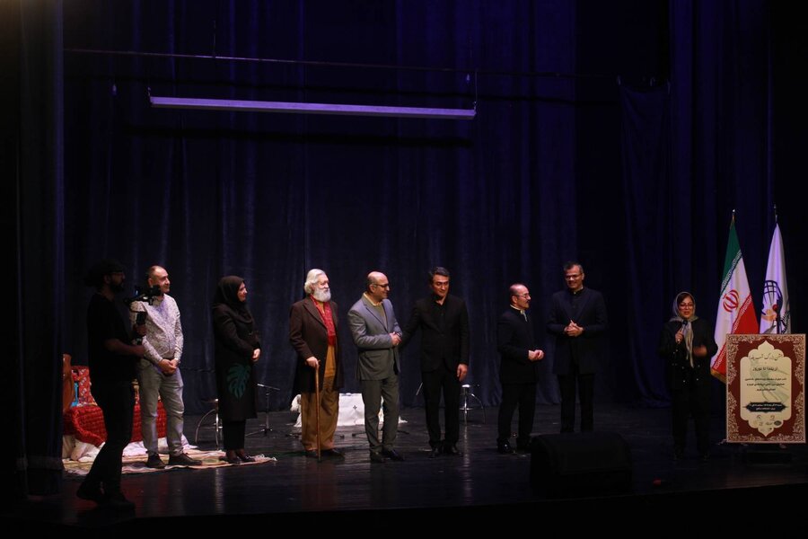 علیرضا محمدی نشان بین‌المللی نوروز را دریافت کرد