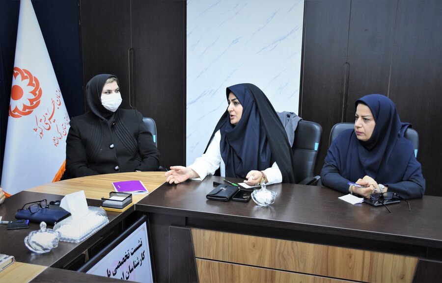 نشست تخصصیِ مدیرکل با مسئولان و کارشناسان اورژانس اجتماعی