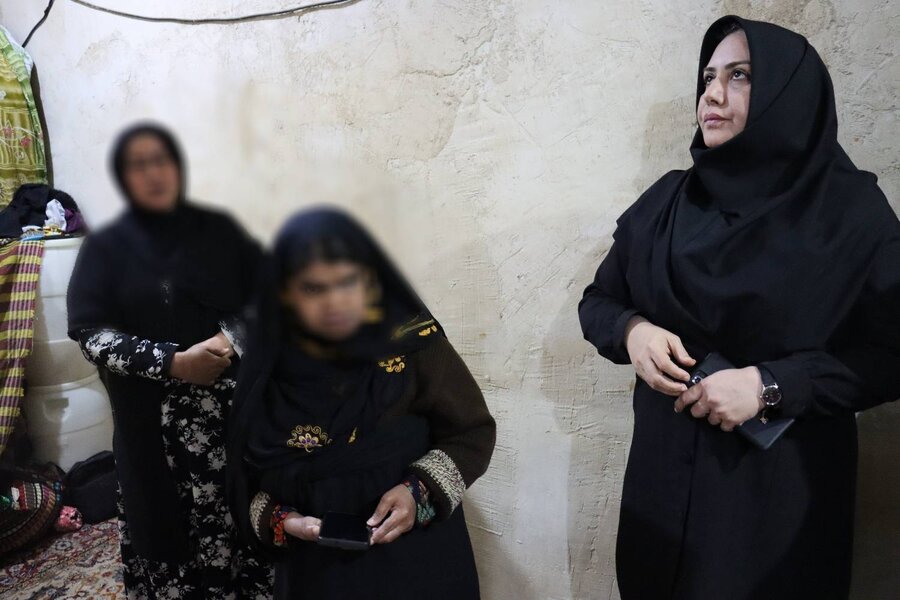 بازدید مدیرکل بهزیستی استان بوشهر از خانواده دارای عضو معلول آسیب‌دیده از باران و پیگیری فوری برای رفع مشکلات