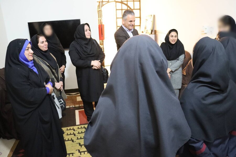 بازدید یلدایی مدیرکل بهزیستی استان بوشهر از مرکز نگهداری دختران