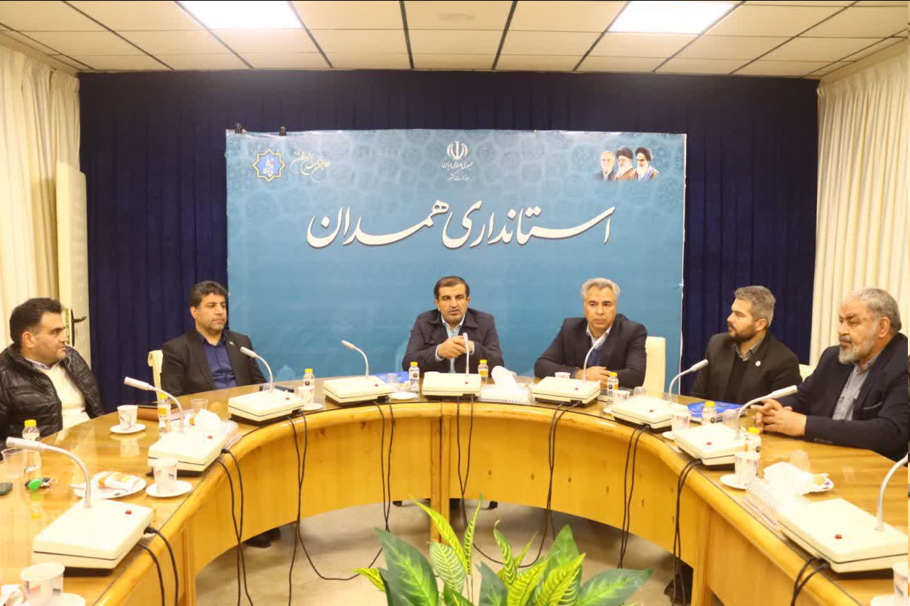 گزارش تصویری | تجلیل از مربیان و مدال‌آوران پارآسیایی ورزش‌های جانبازان و توان‌یابان استان همدان