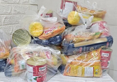 سبد یلدایی خیرین به دست مددجویان رسید