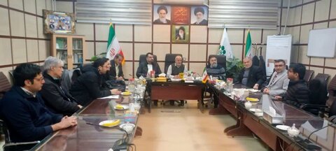 نشست مشترک بهزیستی، شورای شهر و شهرداری تاکستان جهت مناسب‌سازی معابر