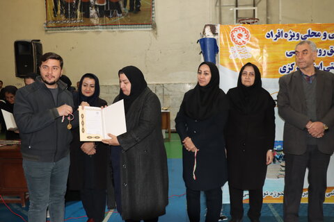 گزارش تصویری ا برگزاری اختتامیه جشنواره  ورزش بازیهای بومی ومحلی  ویژه افراد دارای معلولیت مناطق روستایی بلند همتان بهزیستی استان مرکزی