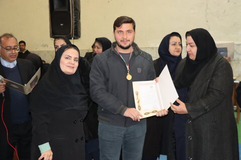 گزارش تصویری ا برگزاری اختتامیه جشنواره  ورزش بازیهای بومی ومحلی  ویژه افراد دارای معلولیت مناطق روستایی بلند همتان بهزیستی استان مرکزی