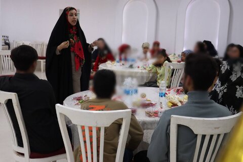 «یلدای همدلی» در خانه معلم بوشهر؛ تجلیل از مسئولیت‌پذیری فرزندان بهزیستی در کنار مدیران ارشد استان