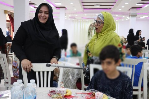 «یلدای همدلی» در خانه معلم بوشهر؛ تجلیل از مسئولیت‌پذیری فرزندان بهزیستی در کنار مدیران ارشد استان