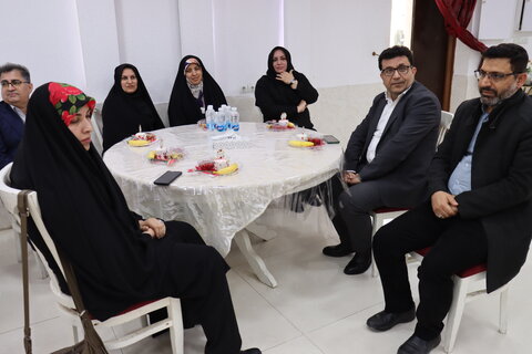 «یلدای همدلی» در خانه معلم بوشهر؛ تجلیل از مسئولیت‌پذیری فرزندان بهزیستی در کنار مدیران ارشد استان